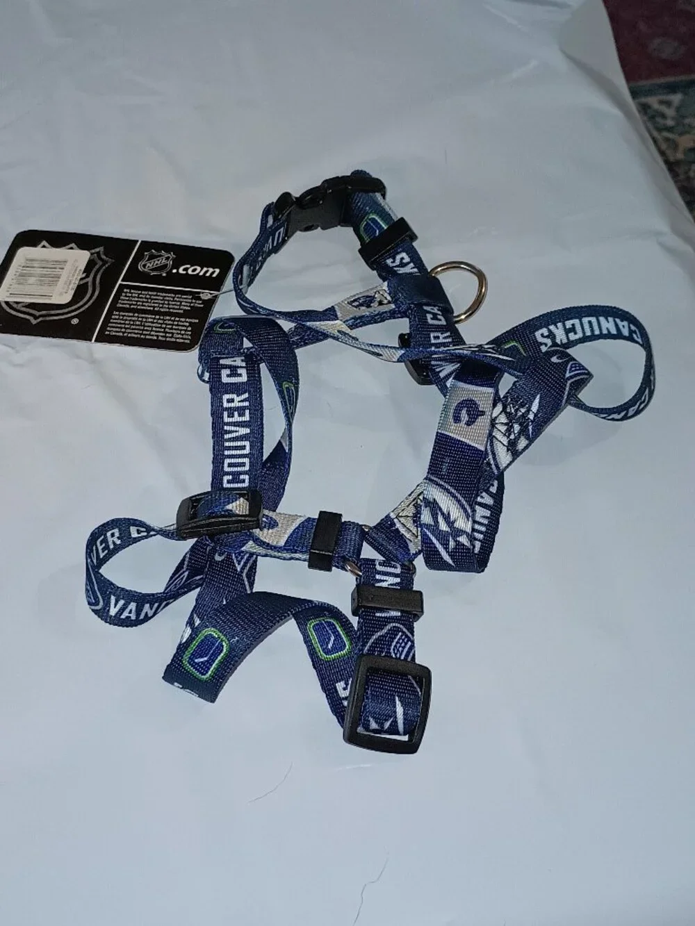 NEW Vancouver Canucks NHL 3/4 Inch Wide Adjustable Dog Harness Medium